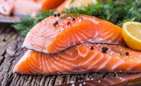 10 فوائد غذائية مذهلة لسمك السلمون على اجسادنا