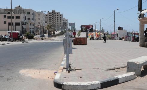 بلدية غزة تُركب 45 حاوية للنفايات في شارعي الرشيد وعمر المختار
