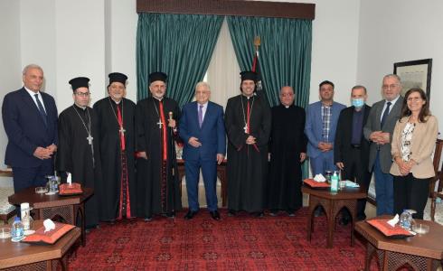 جانب من لقاء الرئيس عباس للوفد المسيحي