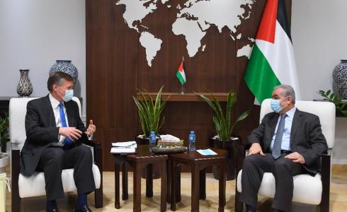 لقاء اشتية مع القنصل البريطاني