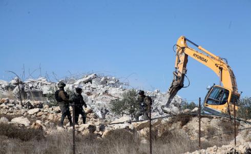 جرافات الاحتلال تهدم بيوت ومنشآت - أرشيف