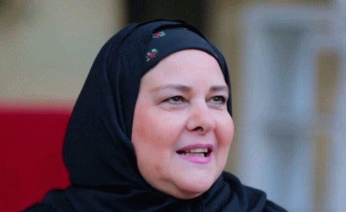 دلال عبد العزيز الفنانة المصرية