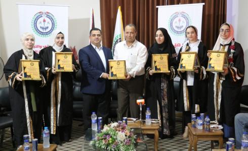 "هنية" يكرم أوائل الثانوية العامة في محافظات غزة