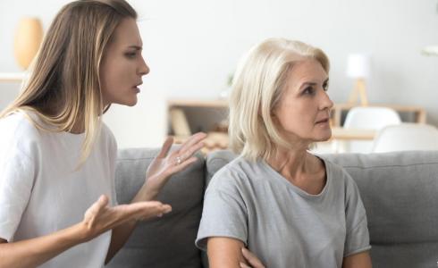 نصائح للتعامل مع الحماة المُتسلطة