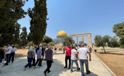 أداء صلاة الجمعة في المسجد الأقصى