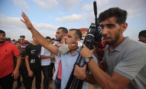 إصابة المصور الصحفي عاصم شحادة شرق غزة