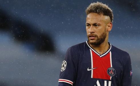 نيمار يرحب بيمسي في باريس سان جيرمان