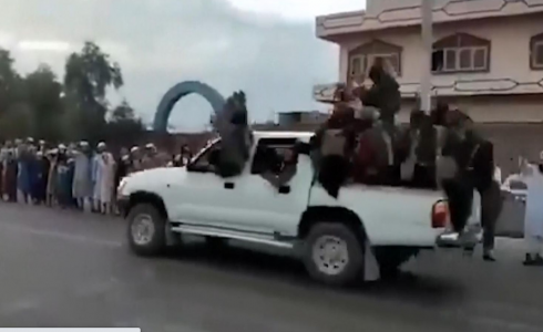 صور أولية لاقتحام مقاتلي طالبان لضواحي العاصمة الأفغانية كابل