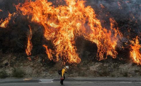 حرائق مشتعلة-توضيحية