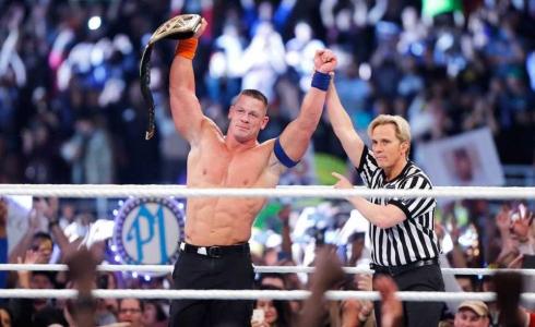 المصارعة العالمية تكشف عن موعد عودة نزالات مصارعة المحترفين للحلبة السعودية