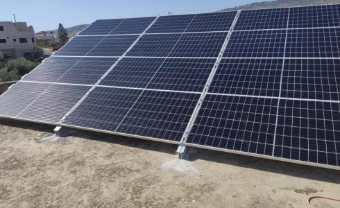 "قُدرة" تتكفّل بتركيب أنظمة طاقة شمسية لمساعدة مرضى وعائلات عفيفة من طولكرم وطوباس