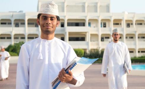 مواعيد وطريقة نقل الطلاب من مدرسة إلى مدرسة 2021 خلال العام الدراسي في سلطنة عمان