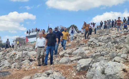 مصطفى البرغوثي الأمين العام للمبادرة الوطنية في بلدة بيتا