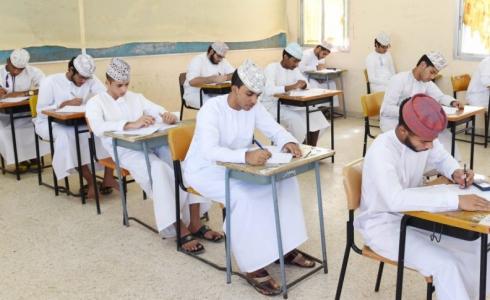 حقيقة وضع امتحانات نهائية لكل فصل دراسي في سلطنة عمان