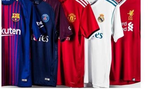 ملابس اللاعبين