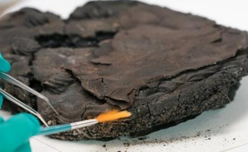 العثور على كعكة يعود تاريخها لعام 1942