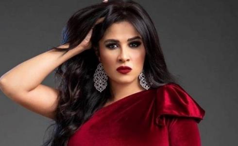 ياسمين عبد العزيز - فنانة مصرية