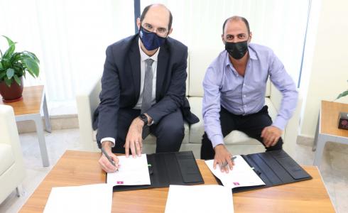 بنك فلسطين و"جفرا" يوقعان اتفاقية لتنمية الصناعة الموسيقية الفلسطينية