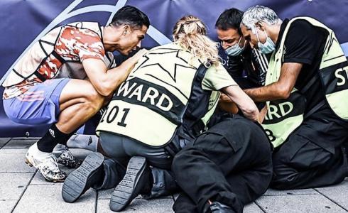 كريستيانو رونالدو يتسبب بإصابة بالغة لرجل أمن قبيل مباراته بدوري الأبطال