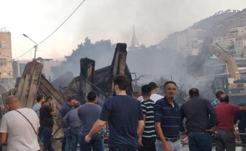 حريق داخل سوق العتيق في نابلس