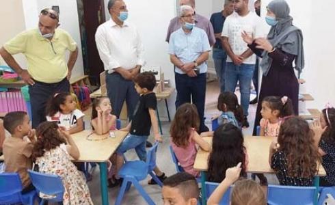 المجلس المحلي بواصل زياراته للمدارس ورياض الأطفال في كفرقرع