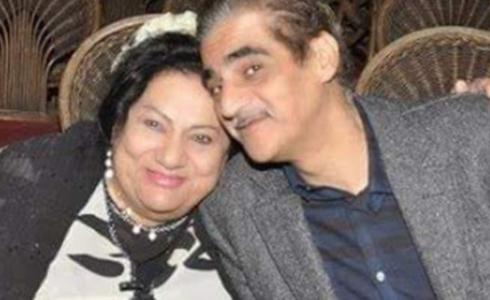 إيهاب خورشيد الفنان المصري ووالدته