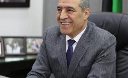 الوزير حسين الشيخ