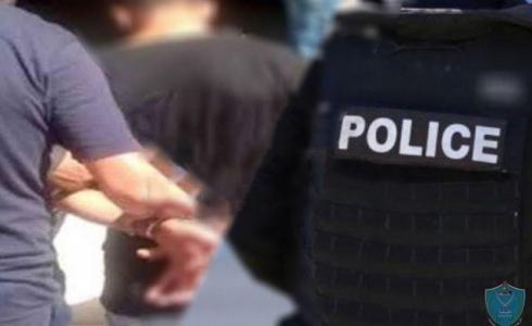 الشرطة تقبض على مطلوب بقضايا شروعٍ بالقتل والحرق الجنائي في بيت لحم
