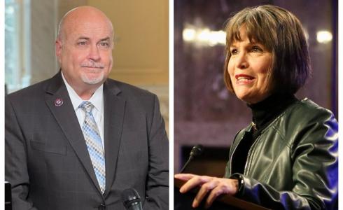 عضوان من الكونغرس الأمريكي