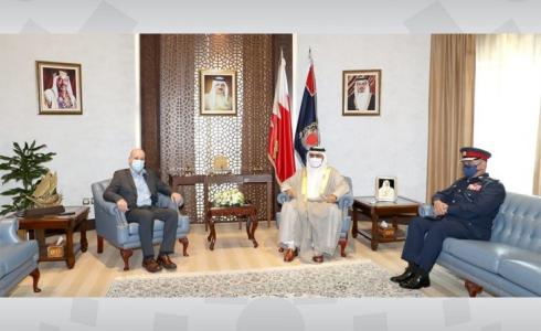 القائم بأعمال سفارة إسرائيل مع وزير الداخلية البحريني