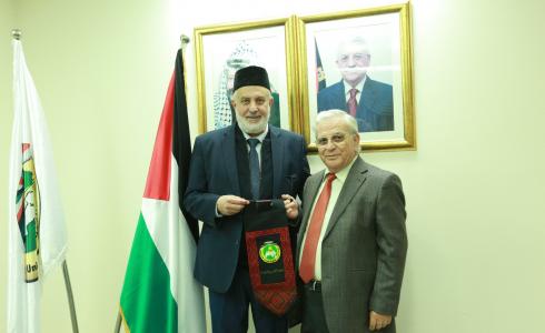 رئيس القدس المفتوحة يبحث مع وفد من الإنسانية أولاً سبل التعاون