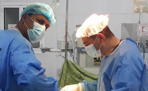 طاقم جراحة الأوعية الدموية بمستشفى غزة الأوروبي