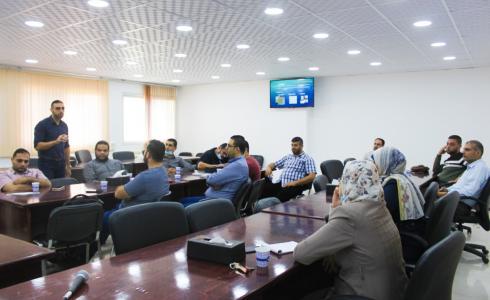 دورة تدريبية مع وزارة الاتصالات.