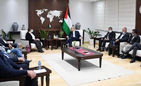 اشتية يستقبل وفدًا من المؤسسات الأهلية الفلسطينية الست