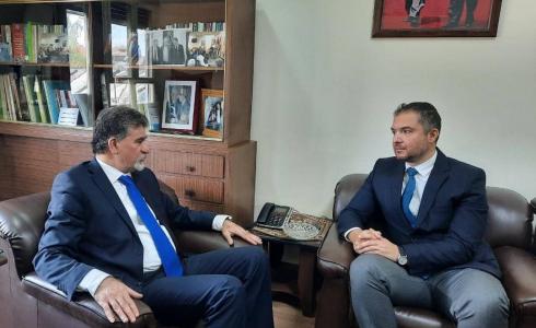 السفير عبد الهادي يستقبل القائم بأعمال سفارة رومانيا ويطلعه على آخر تطورات القضية الفلسطينية