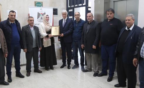 عورتاني يبحث مع بلدية بيت لقيا سُبل دعم التعليم