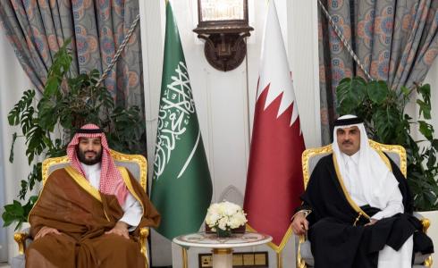 أمير قطر تميم بن حمد يجتمع مع ولي العهد الأمير محمد بن سلمان في الدوحة