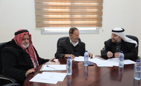 لجنة اللاجئين بالتشريعي تلتقي بفنانين ومخرجين