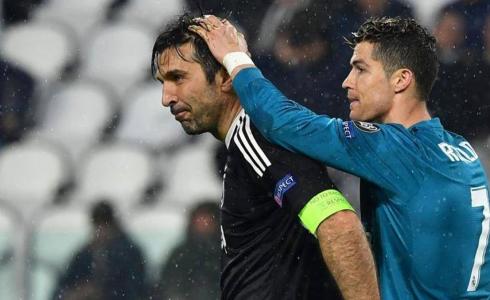 بوفون يهاجم رونالدو