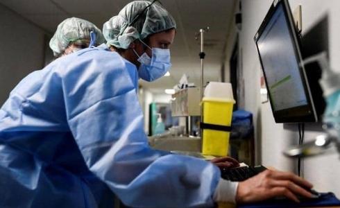 طواقم صحية تعمل كشف الإصابات بالمتحور الجديد