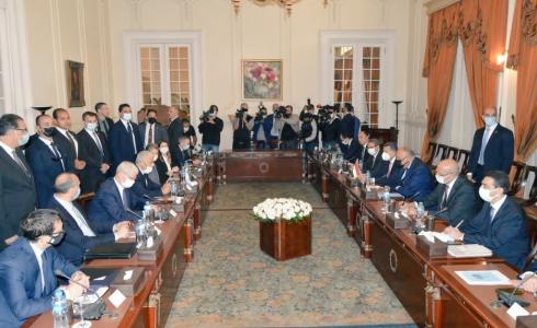 تفاصيل اجتماع وزير خارجية مصر مع يائير لابيد في القاهرة