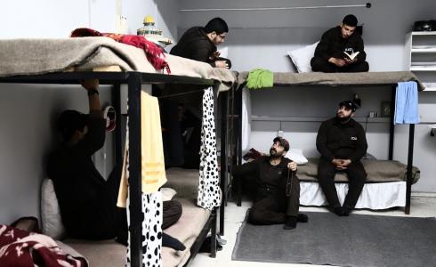 تمثيل واقع الأسرى في السجون خلال فعالية بغزة