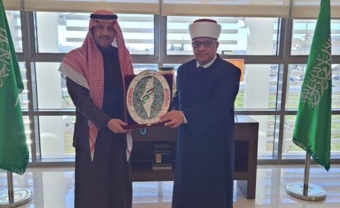 لقاء وزير الأوقاف الفلسطيني حاتم البكري مع سفير السعودية لدى الأردن