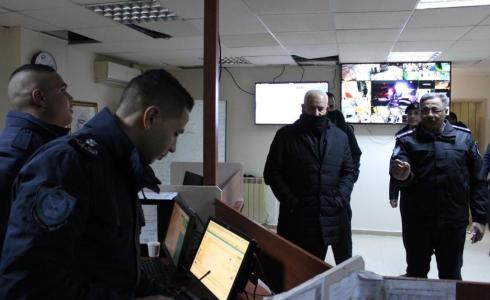 وزير الداخلية يطّلع على جاهزية غرفة عمليات الشرطة للتعامل مع المنخفض الجوي برام الله
