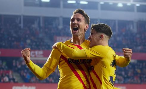 غرناطة يقتنص تعادلا ثمينا من ضيفه برشلونة