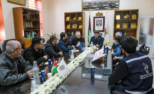 بلدية غزة خلال لقاء مع وفد من جمعية أجيال للتطوير والإبداع