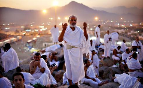 حجاج بيت الله الحرام على صعيد عرفات