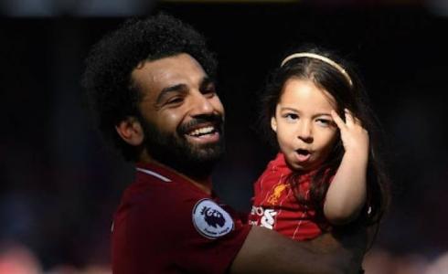 محمد صلاح وابنته مكة