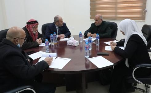 اللجنة الاقتصادية بالتشريعي في غزة تعقد جلسة