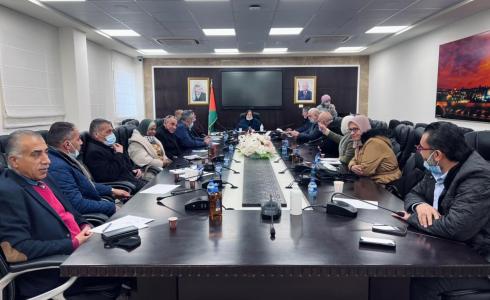 وزيرة الصحة تركم وفد من الوزارة في غزة